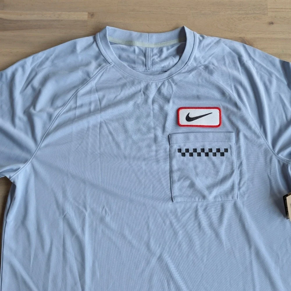 Nike Dri Fit Mens Short Sleeve T Shirt Light Blue Checker Pocket Logo Size Large